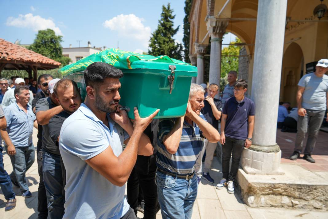 Gabar Dağı'nda ölen mühendise son veda! Petrol sahasında sondaj kulesi devrilmişti 13